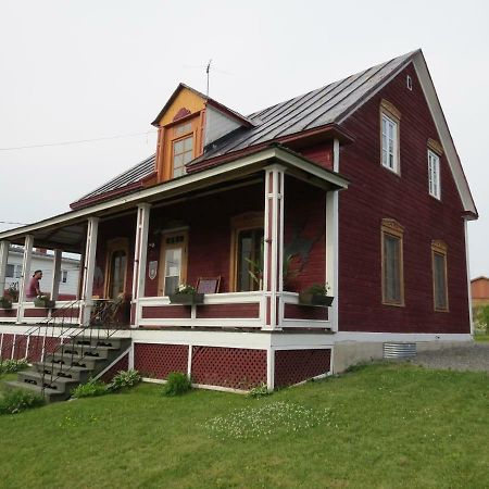 La Vieille Maison Rouge Saint-Tite Exteriér fotografie
