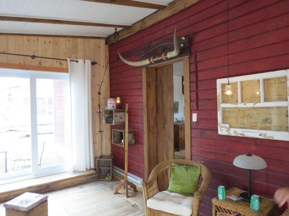 La Vieille Maison Rouge Saint-Tite Exteriér fotografie